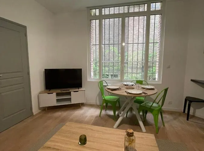 L'oratoire Apartment *